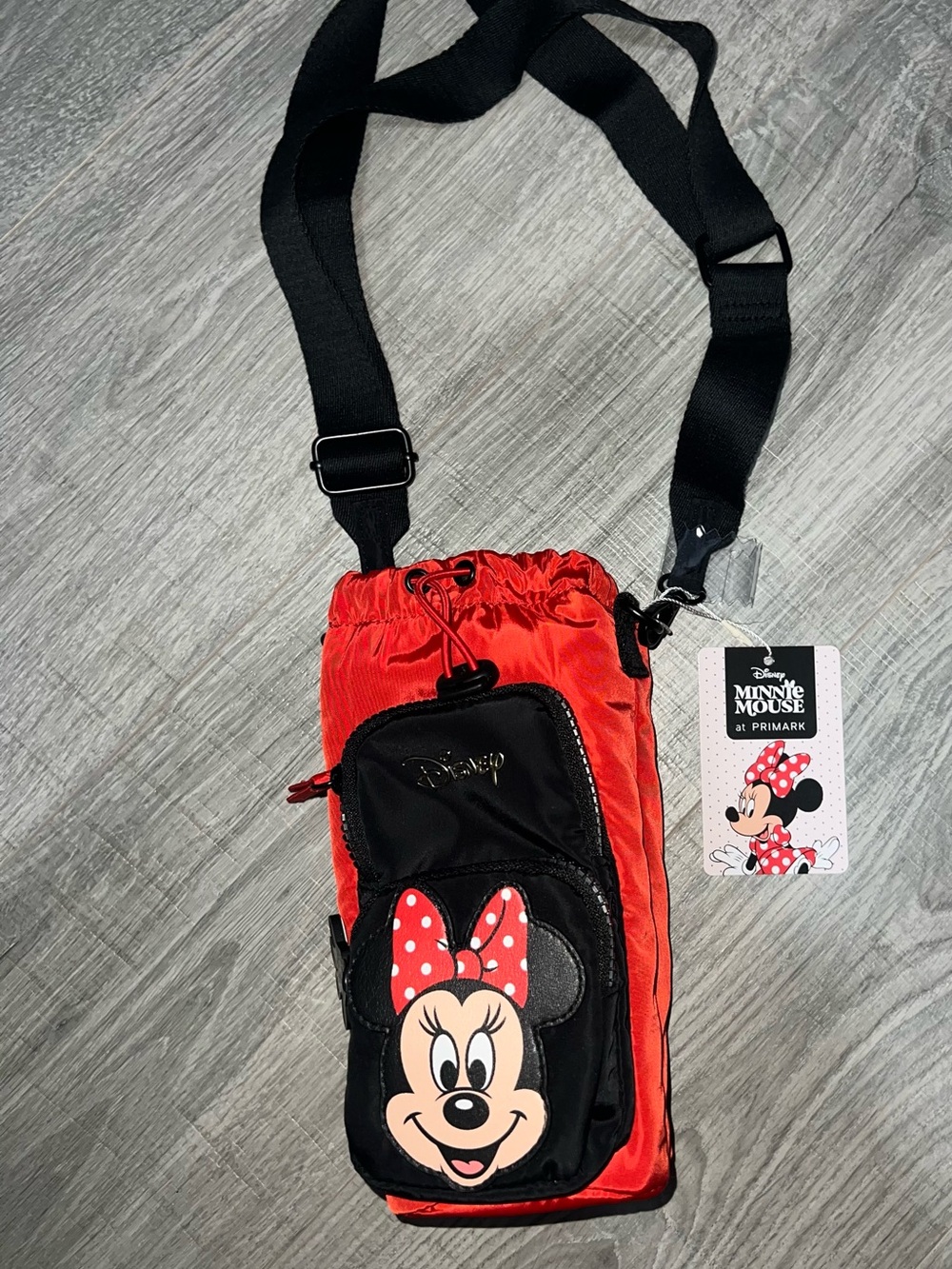 NWT Disney Minnie Mouse Red and Black Crossbody Bottle Bag